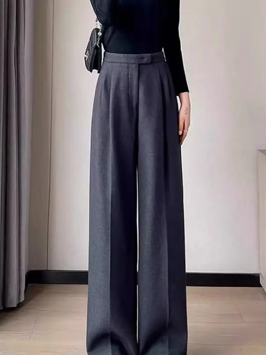 Pantalones casuales de Emilorina